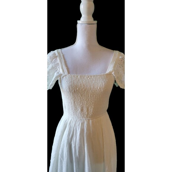 Simplee Shirred Cream Flutter Sleeve Ruffle Trim Eyelet Embroidered Dress Sz S - Picture 3 of 8